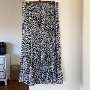 Grey leopard midi skirt